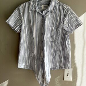 Olive And Oak Blue Lightweight Blouse NWOT Small Bottom Tie Casual Coastal Beach